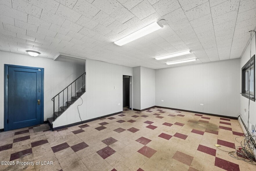 More Photos Of 36 Atherton Ave, Wyoming Warehouse For Sale
