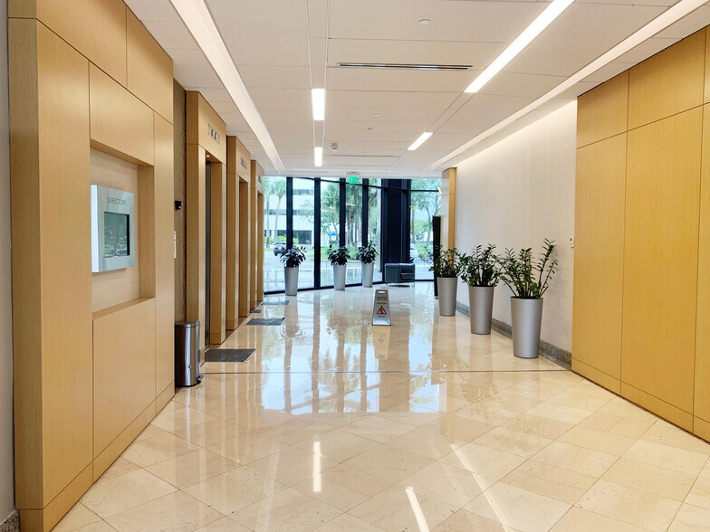 More Photos Of 7200 Corporate Center Dr, Miami Unknown For Lease