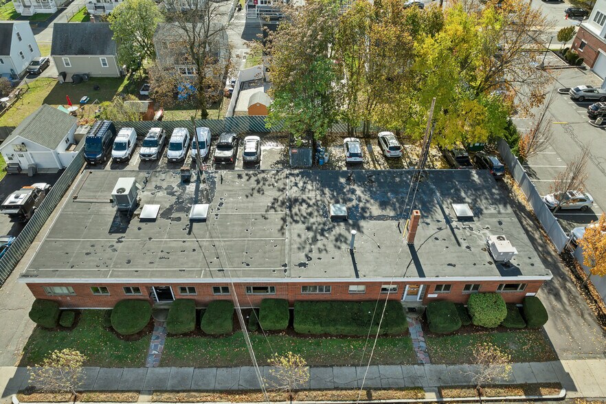 More Photos Of 36 W Water St, Wakefield Office For Sale