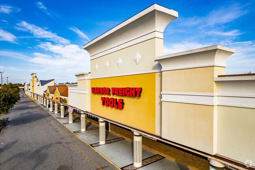 Primary Photo Of 7001-7089 S Orange Blossom Trl, Orlando Storefront For Lease