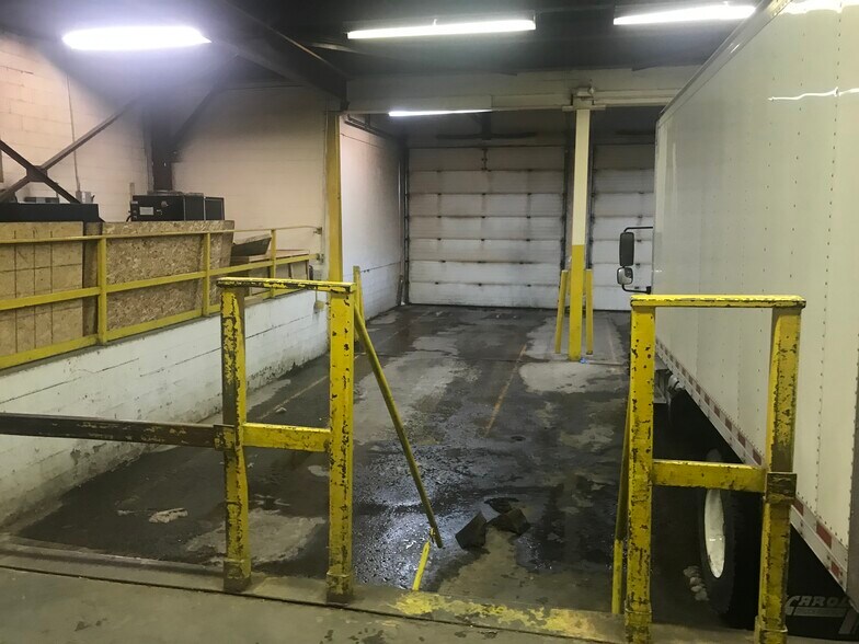 More Photos Of 2025 Brighton Henrietta Town Line Rd, Rochester Manufacturing For Lease