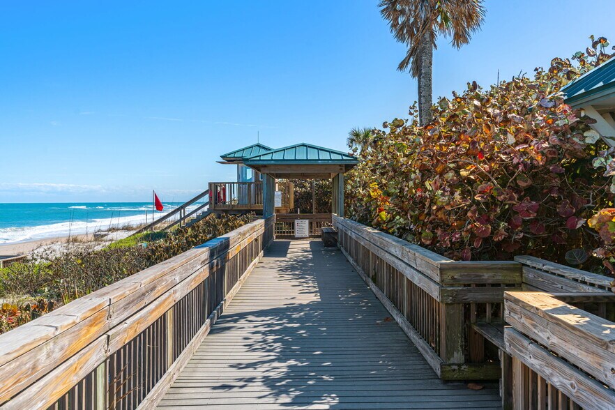 More Photos Of 9300 N A1A, Vero Beach Freestanding For Sale