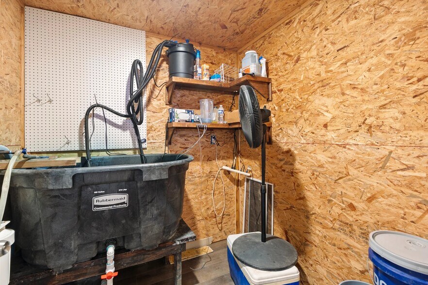 More Photos Of 14 Marina Pt, Huntsville Trailer Camper Park For Sale