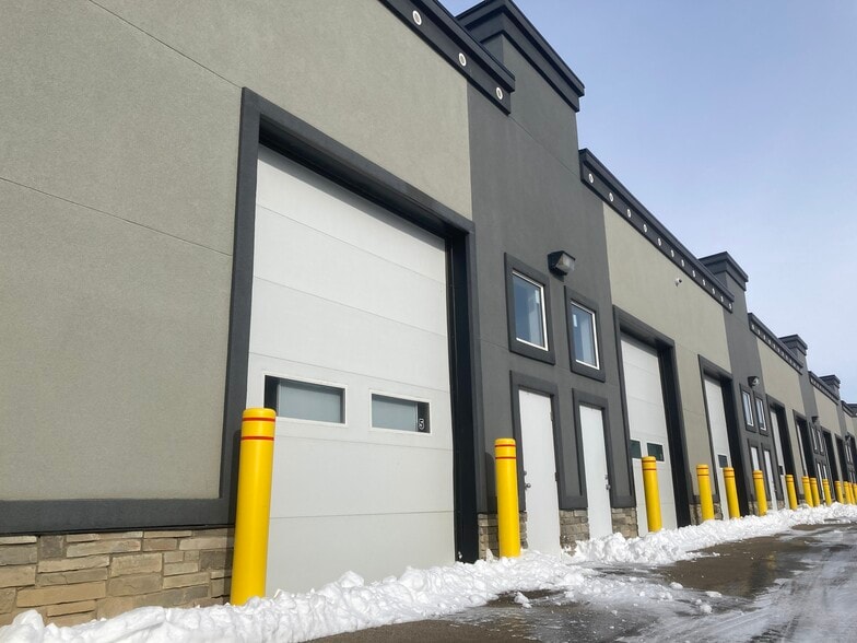 More Photos Of 9903 209 St NW, Edmonton Warehouse For Sale