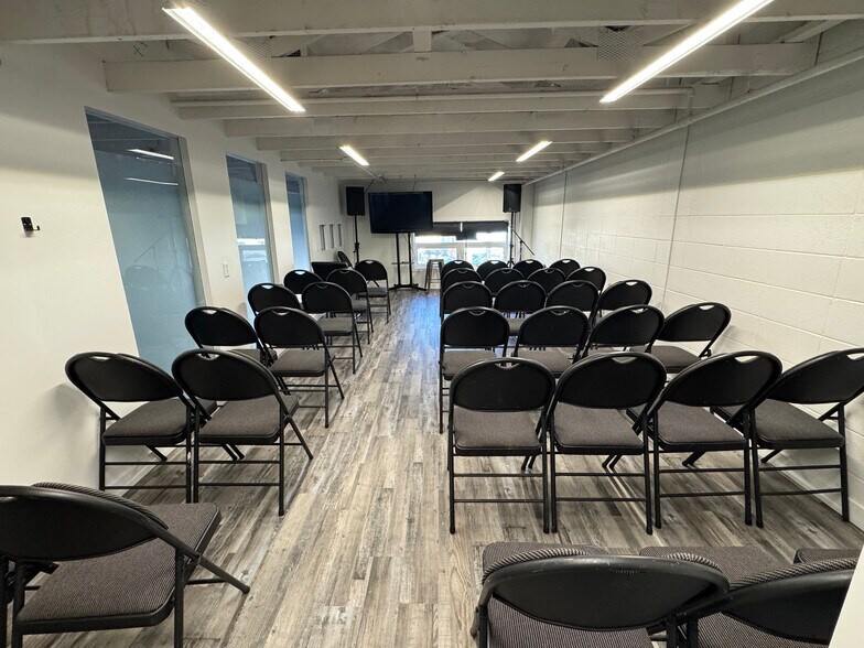 More Photos Of 10012 79 Av NW, Edmonton Office For Sale