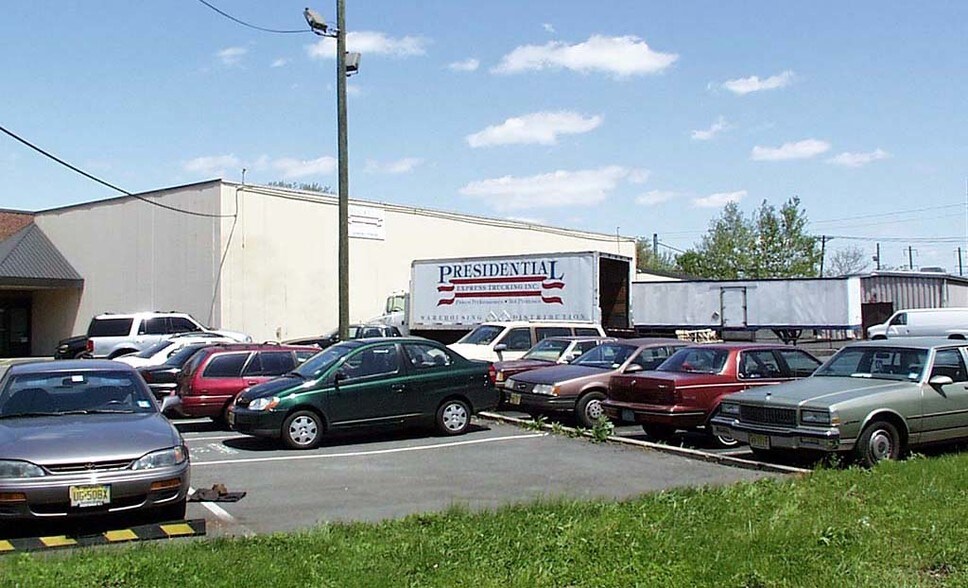 More Photos Of 634 Frelinghuysen Ave, Newark Warehouse For Lease