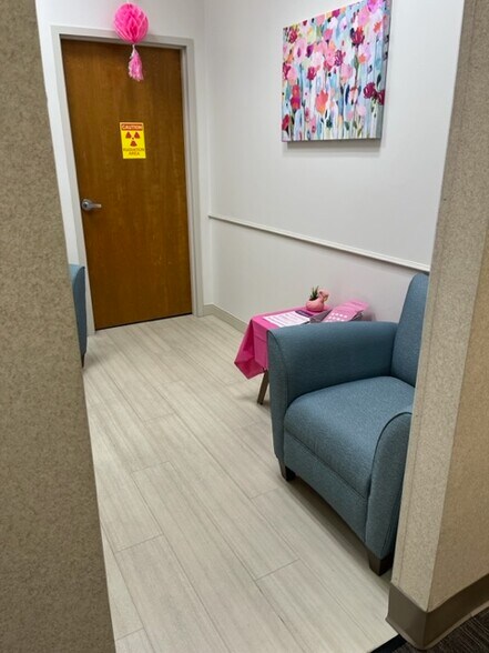 More Photos Of 3747 W Fork Rd, Cincinnati Medical For Lease