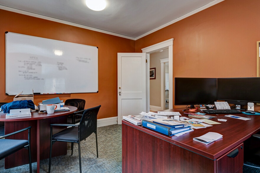 More Photos Of 8 Church St, Westborough Office Residential For Lease