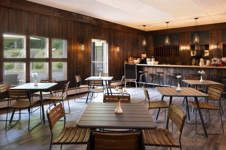 More Photos Of 2206 State Route 9N, Lake George Hotel For Sale