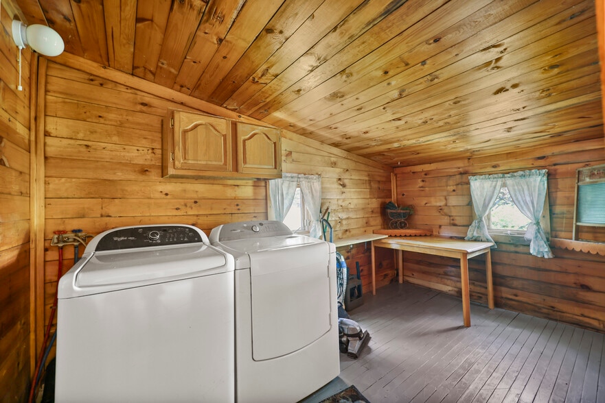More Photos Of 2010-2012 Clayton Mill Rd, Mill River Specialty For Sale