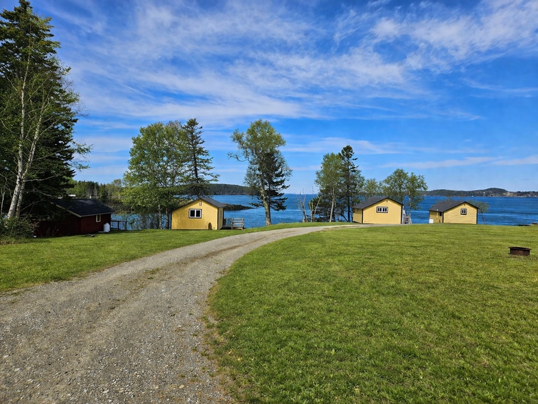 More Photos Of 24 Harris Point Rd, Eastport Hotel For Sale