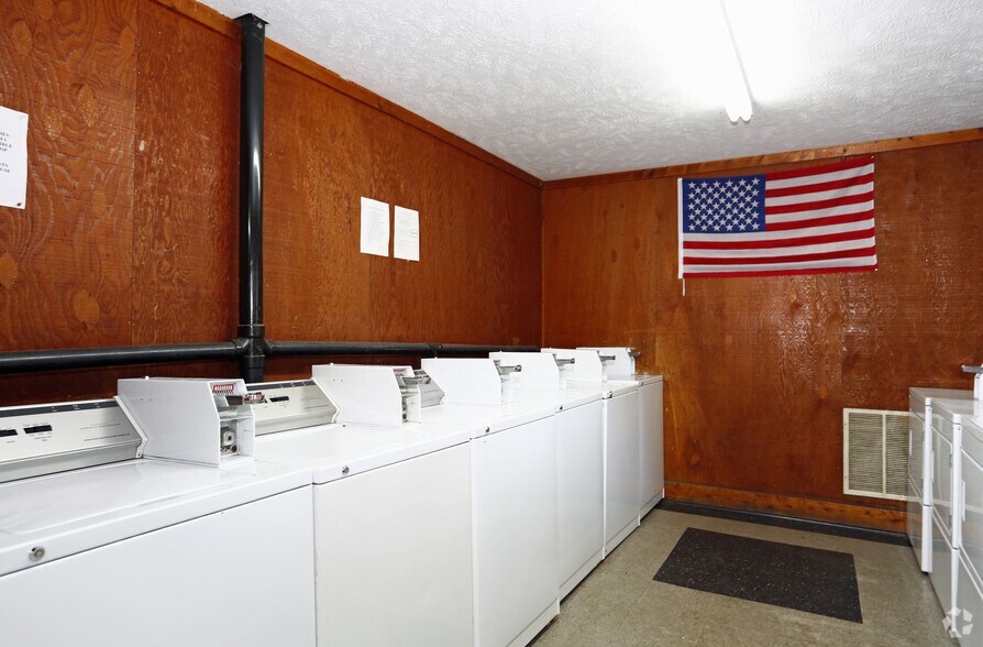 More Photos Of 6535 Summertime Apartments, 6535 Jeffrey Dr, Fayetteville Apartments For Sale