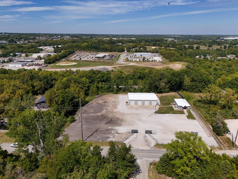 More Photos Of 1455 SE County Road AA, Blue Springs Warehouse For Sale