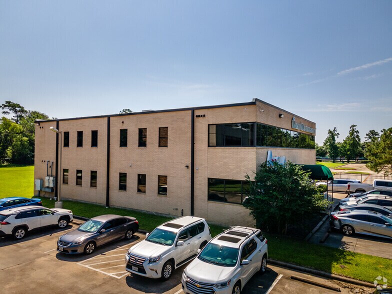 More Photos Of 17510 Red Oak Dr, Houston Office For Sale