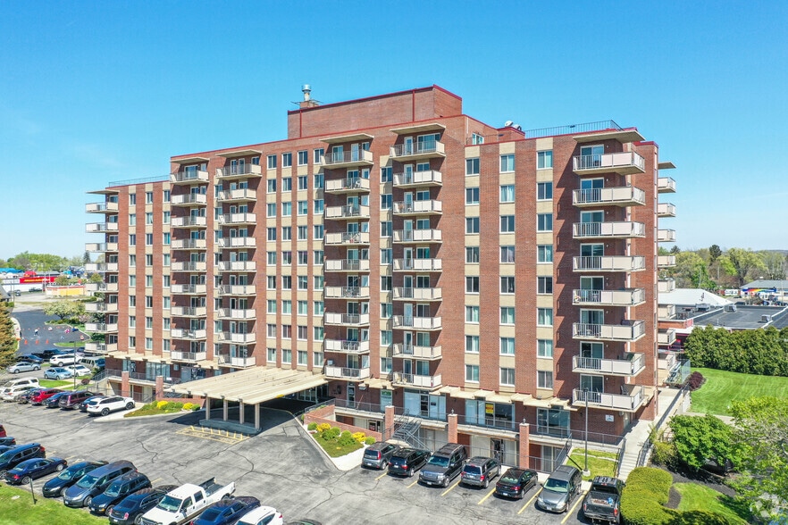 Primary Photo Of 2100 E High St, Springfield Apartments For Lease