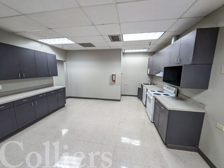 More Photos Of 345 S Bobwhite Ct, Boise Office For Sale