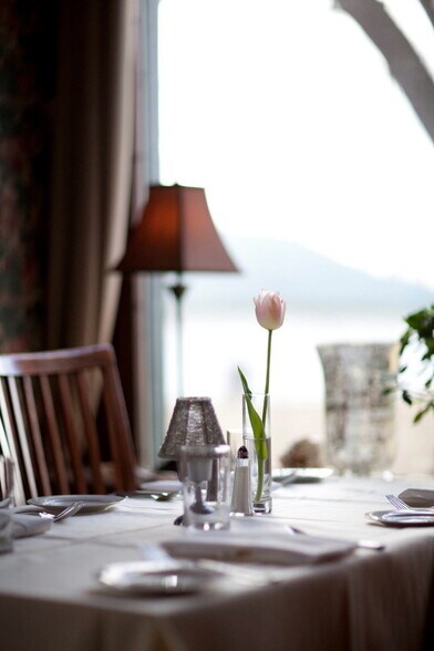 More Photos Of 548 Main St, Fryeburg Hotel For Sale