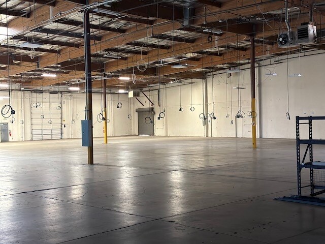 More Photos Of 4915-4935 Brookside Ct, Reno Light Distribution For Lease