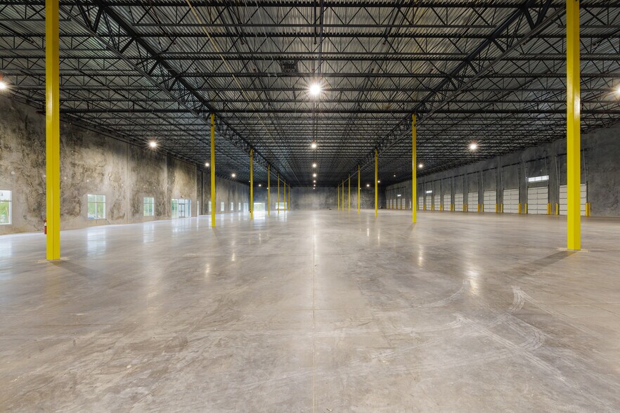 More Photos Of 1981 Ernie Caldwell Blvd, Davenport Distribution For Lease