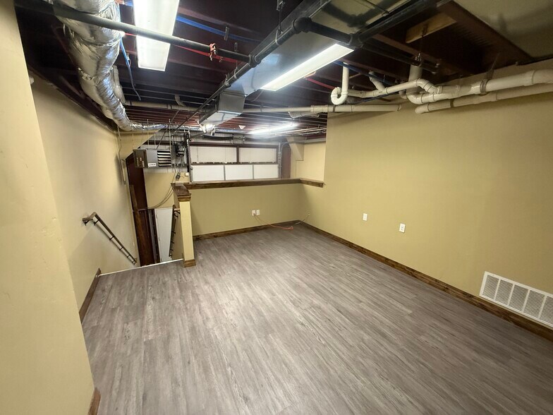 More Photos Of 1909-1925 Dolores Way, Carbondale General Retail For Sale