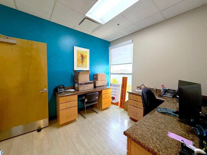 More Photos Of 1879 Nightingale Ln, Tavares Medical For Lease