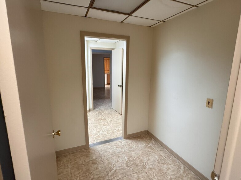 More Photos Of 5050 Gulf Blvd, Saint Petersburg Storefront For Lease