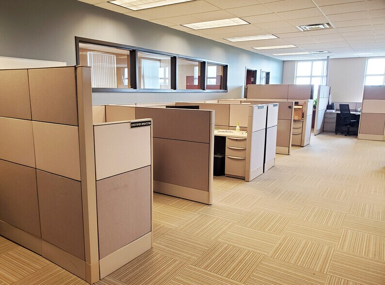 More Photos Of 4 Grandview Cir, Canonsburg Office For Lease