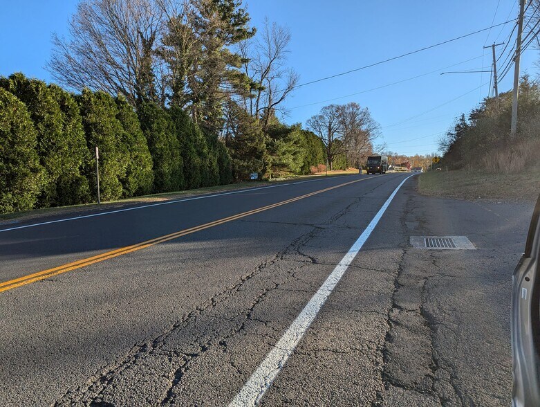 More Photos Of 81 Trigo Dr, Middletown Warehouse For Lease