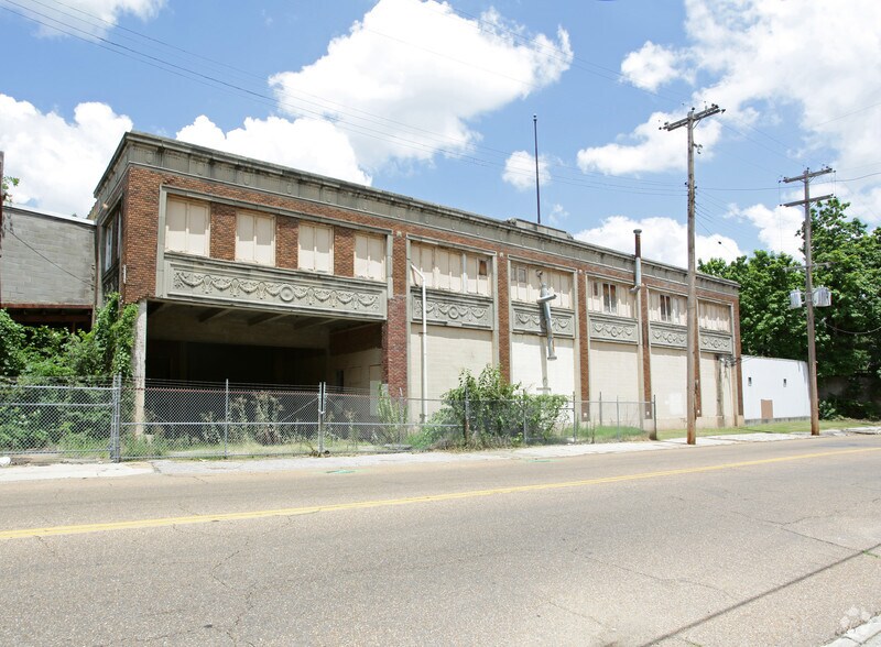More Photos Of 690 Linden Ave, Memphis Warehouse For Sale