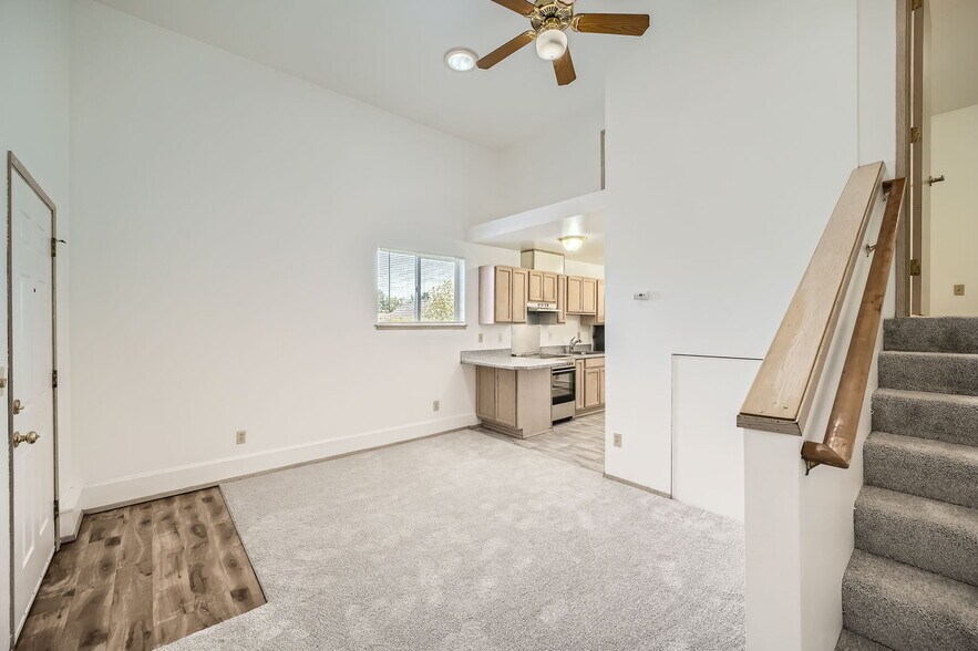More Photos Of 1031 SW 122nd St, Seattle Apartments For Sale