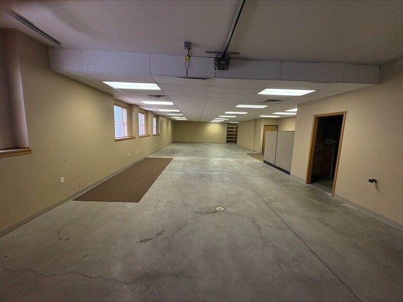 More Photos Of 5200 S Cliff Ave, Sioux Falls Office For Lease