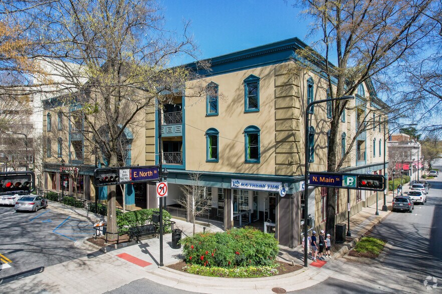 More Photos Of 200 N Main St, Greenville Office Residential For Lease