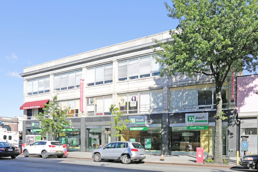 More Photos Of 3811 Broadway, Astoria Storefront For Lease