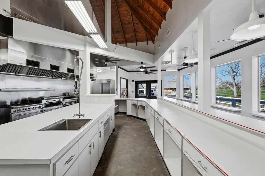 More Photos Of 9903 FM 2759 Rd, Richmond Specialty For Sale
