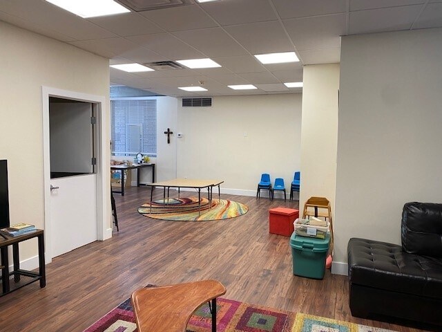 More Photos Of 47535 Highway 74, Palm Desert Religious Facility For Lease
