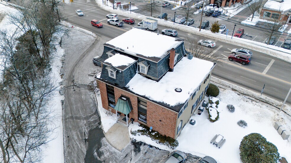 More Photos Of 410 Ramapo Valley Rd, Oakland Office For Lease