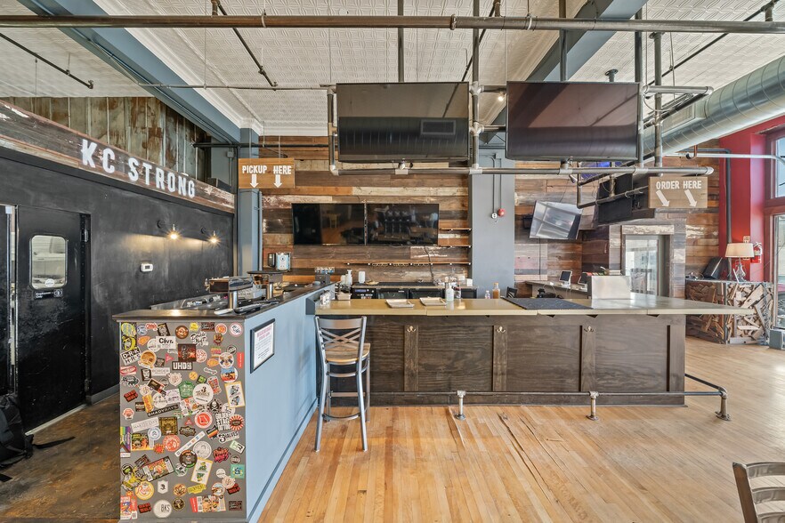 More Photos Of 3107-3111 Gillham Rd, Kansas City Storefront Retail Office For Sale