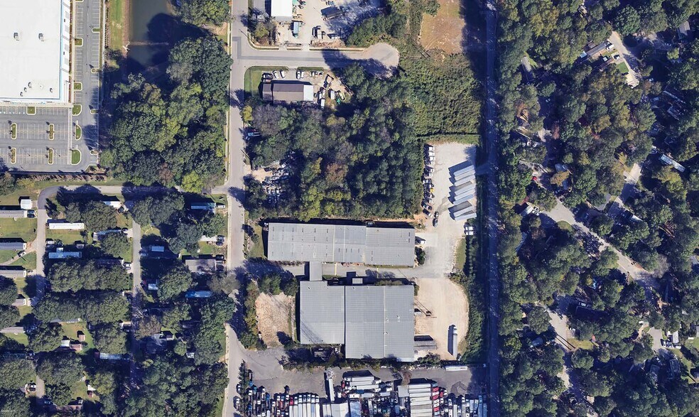 More Photos Of 900 Freedom Dr, Raleigh Warehouse For Lease