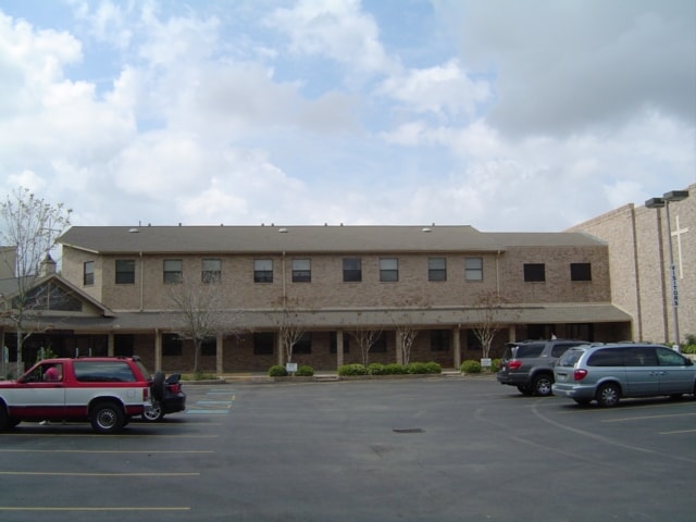 More Photos Of 8101 Senate St, Houston Religious Facility For Lease