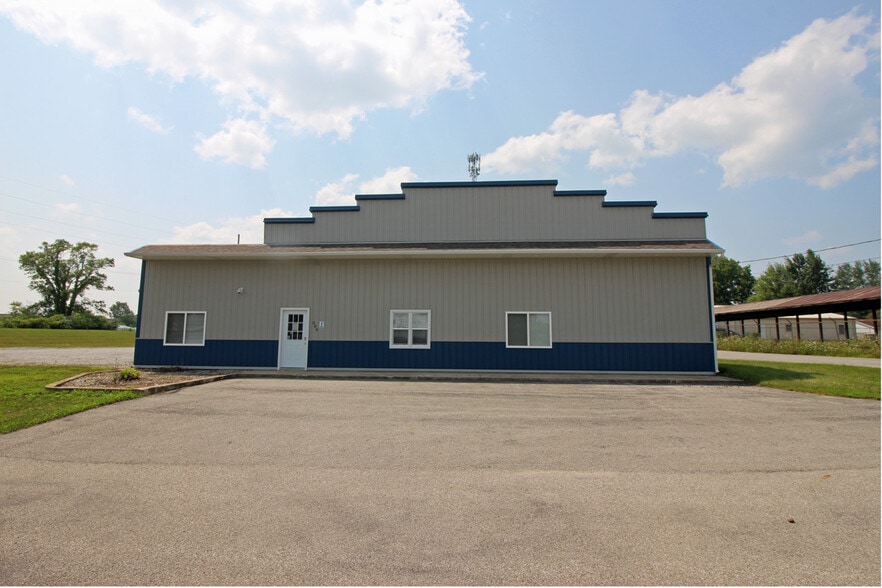 More Photos Of 309 Diamond Ave, Columbia City Industrial For Sale
