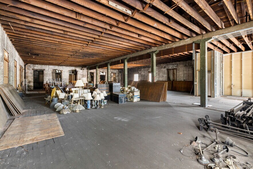 More Photos Of , Jacksonville General Retail For Sale