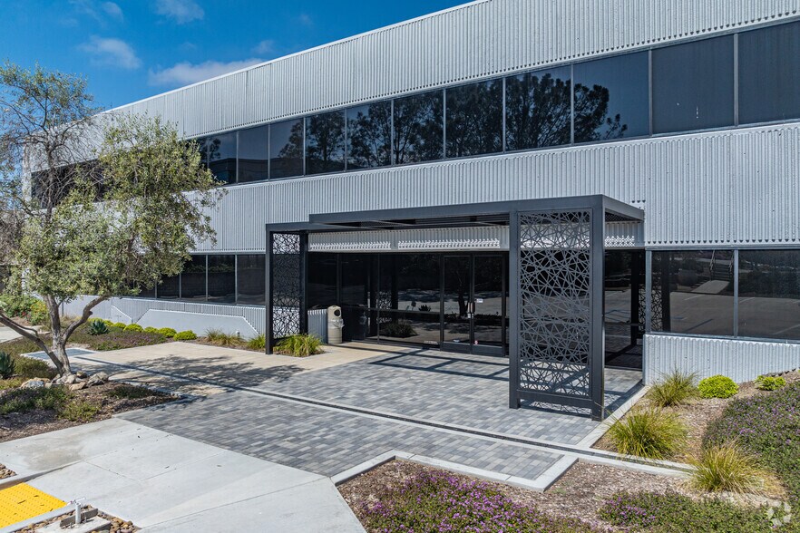 More Photos Of 5931 Priestly Dr, Carlsbad Research And Development For Lease