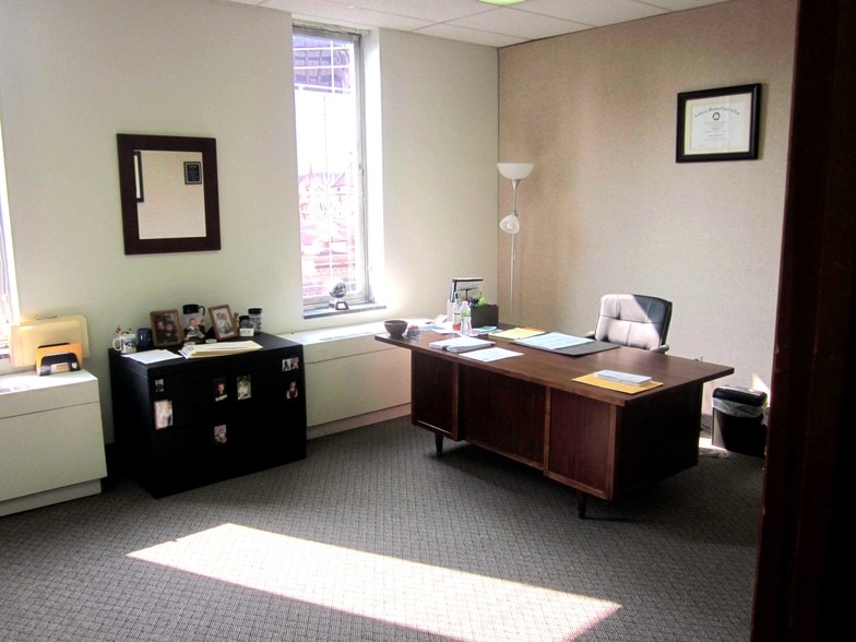 More Photos Of 499 S Warren St, Syracuse Medical For Lease