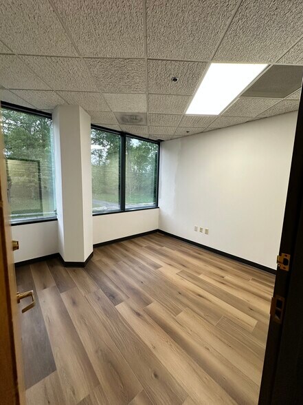More Photos Of 2265 Roswell Rd, Marietta Office For Lease