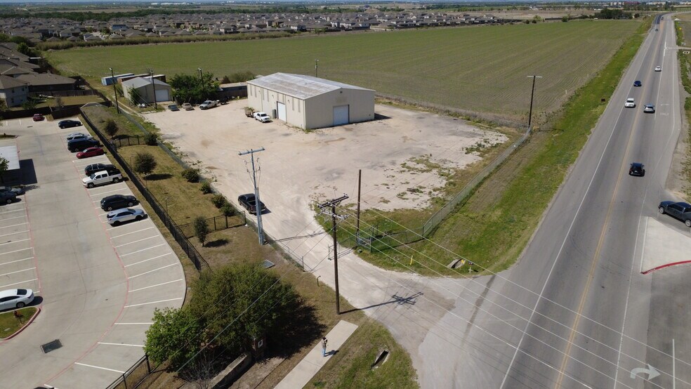 More Photos Of 13800 FM 973 N, Manor Warehouse For Sale