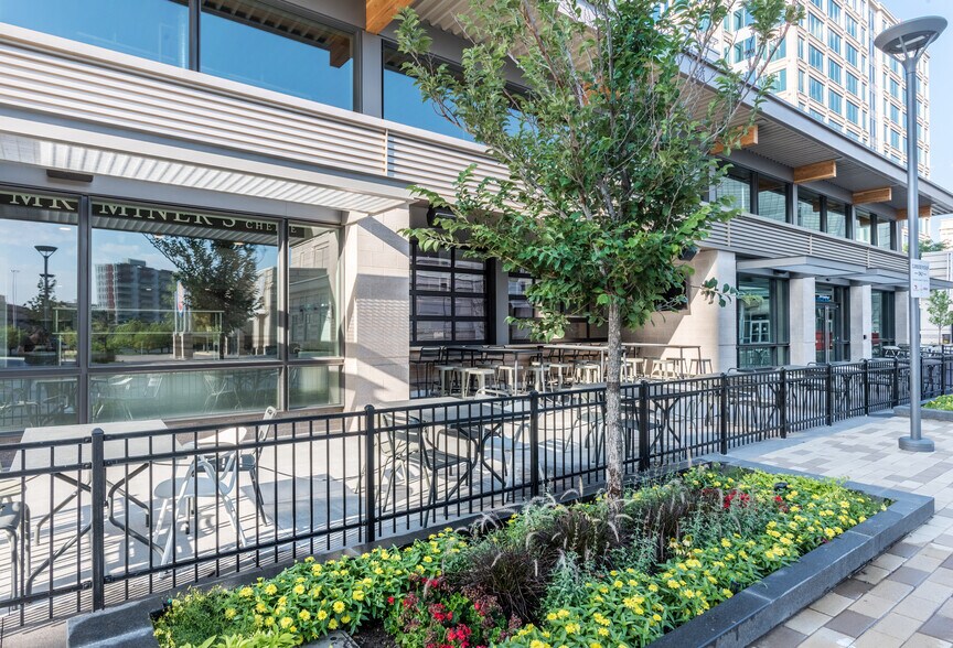 More Photos Of 2000 S Colorado Blvd, Denver Office Residential For Lease