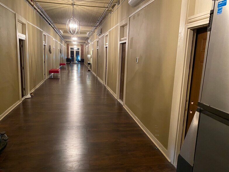 More Photos Of 745 Washington Ave, Greenville Hotel For Sale