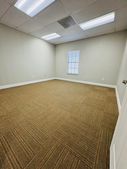 More Photos Of 1500 4th St N, Saint Petersburg Medical For Lease