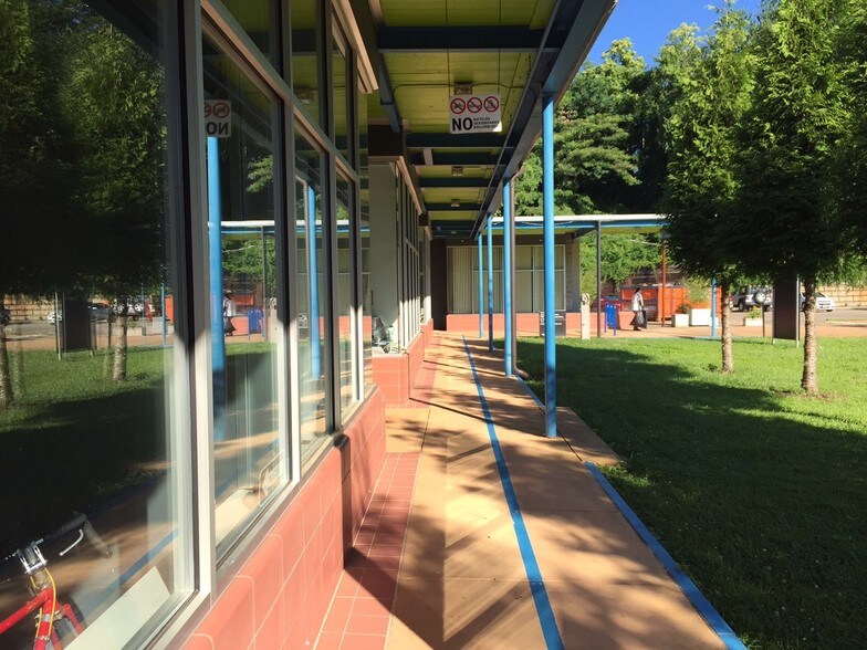 More Photos Of 935 2nd St, Charlottesville Light Distribution For Sale