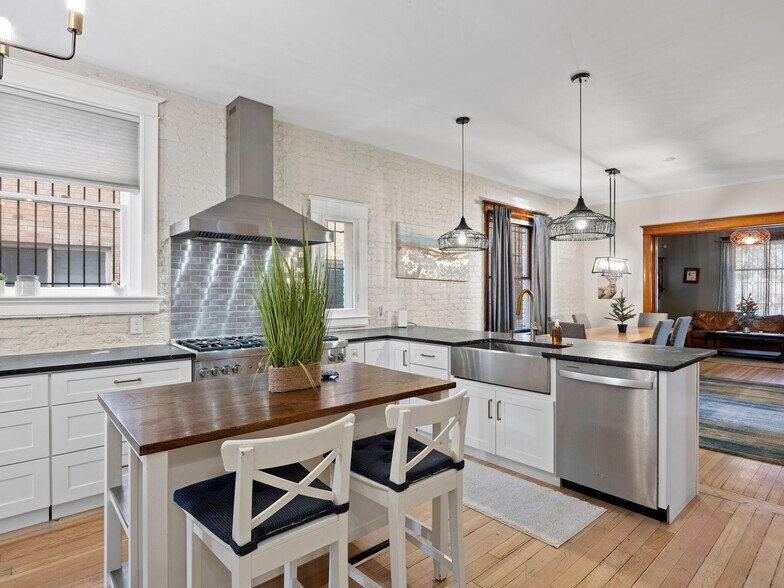 More Photos Of 1554 N Pennsylvania St, Denver Apartments For Sale